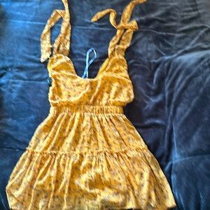 Lulu dress size medium